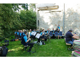 75 Jahre Wachsstockfest an der Weingartenkapelle in Naumburg (Foto: Karl-Franz Thiede)